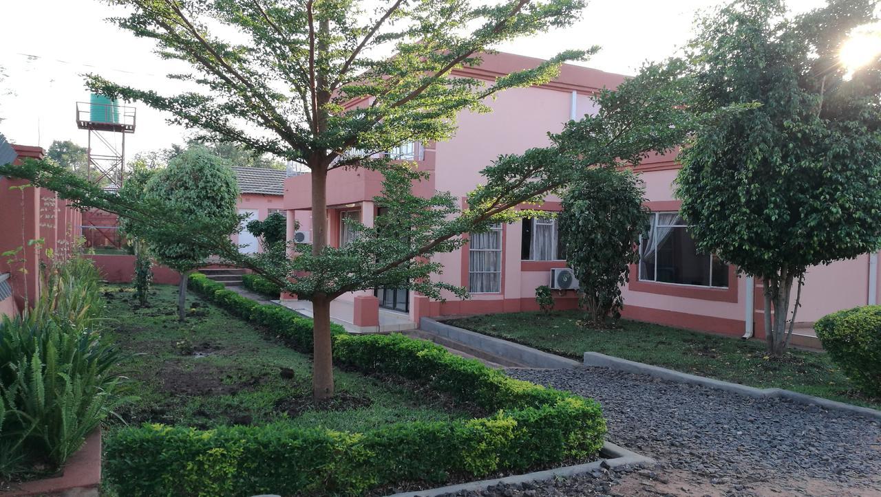 Lepatino Bed & Breakfast Ливингстън Екстериор снимка
