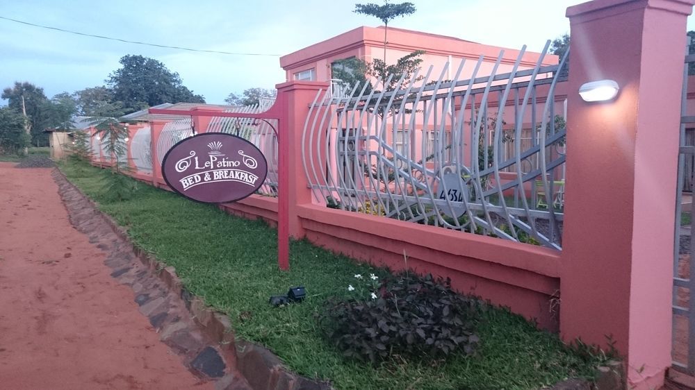 Lepatino Bed & Breakfast Ливингстън Екстериор снимка