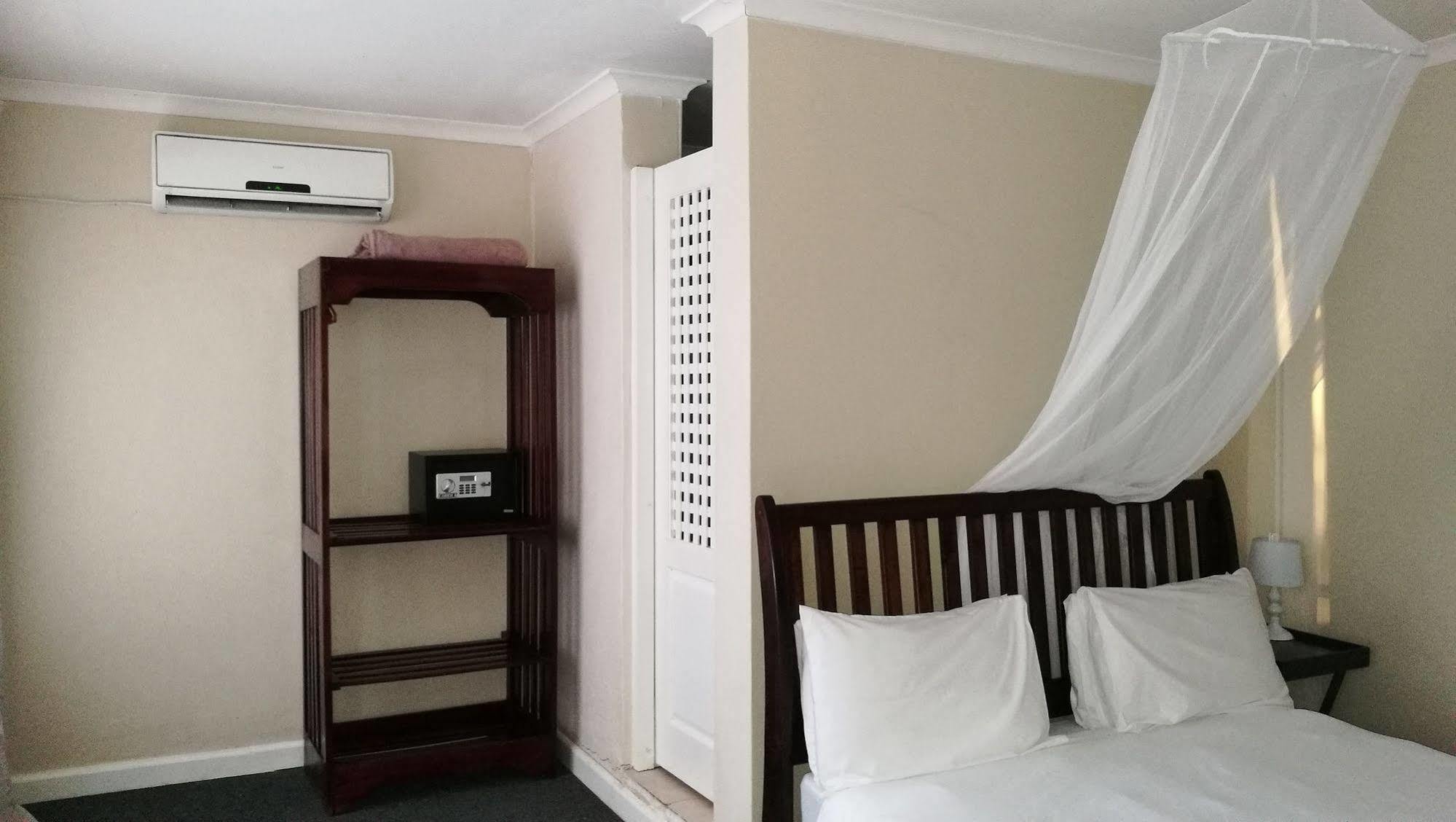 Lepatino Bed & Breakfast Ливингстън Екстериор снимка